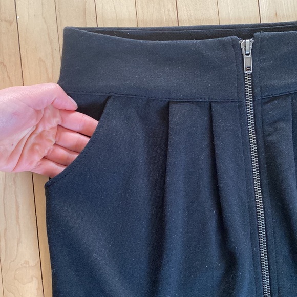FOREVER 21 BLACK SKIRT | Women’s Size Small - Picture 2 of 5